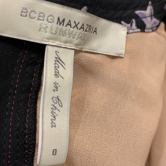 BCBG Max Azria Runaway💫💫 - Picture 7 of 7